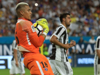 En Alphonse Areola X Wallpaper