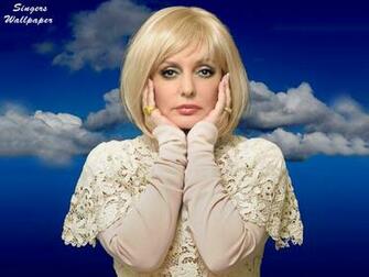 Singers Wallpaper Googoosh