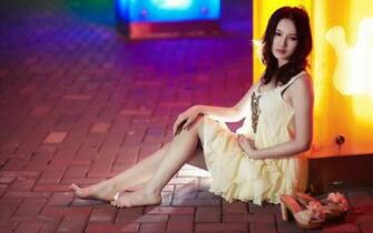 Feet Are The Most Comfortable HD Attractive Girls Wallpaper