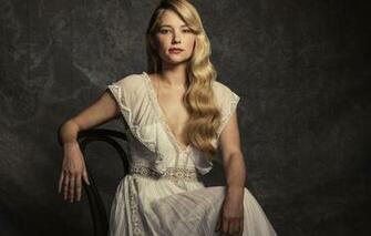 Wallpaper Pose Actress Haley Bennett Image For Desktop Section