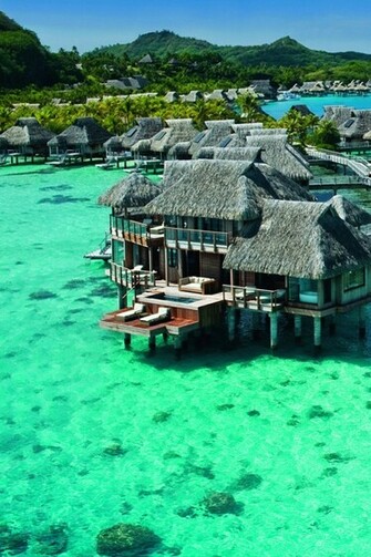 Beach Huts iPhone Wallpaper HD