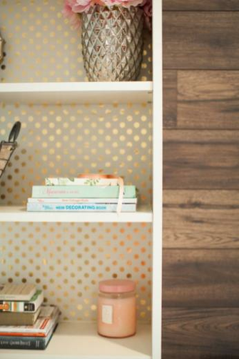 Get Enough Of Wallpaper Int He Back Shelves Simple Yet Genius