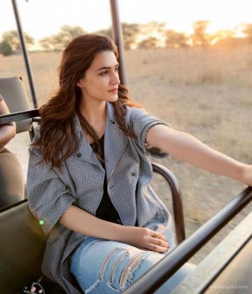 Kriti Sanon HD Wallpaper 1080p 4k
