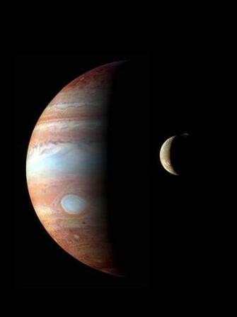 Know Someone Has The Jupiter Wallpaper Io Montage New