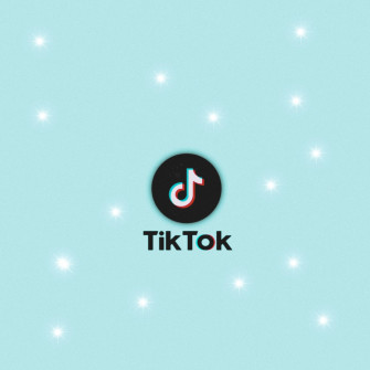 Famous Tiktokers Wallpaper