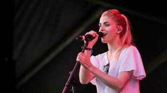 Wallpaper Hannah Reid London Grammar Vocalist