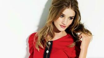 Rosie Huntington Whiteley Beautiful HD Wallpaper