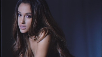 Ariana Grande Wallpaper