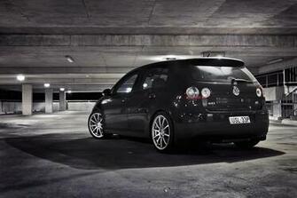 Volkswagen Golf At Night HD Desktop Wallpaper