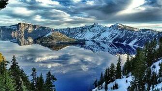 Crater Lake National Park Mountain Reflection Wallpaper