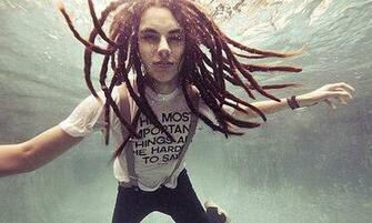 Samuel Larsen Photo