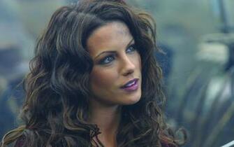 Kate Beckinsale English Actress Wallpaper HD For Desktop