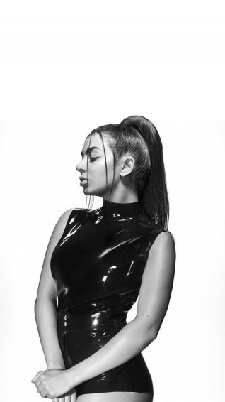 Charli Xcx Wallpaper For iPhone Android