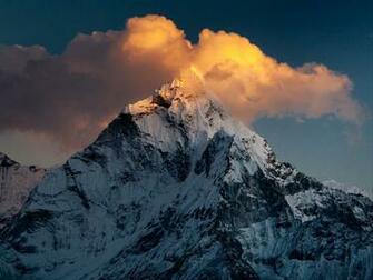 Wallpaper Mountain Top Snow Clouds Khumbu
