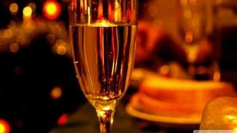 White Wine In Pub Wallpaper