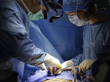 Man Who Recorded Doctors Mocking Him During An Operation Sues