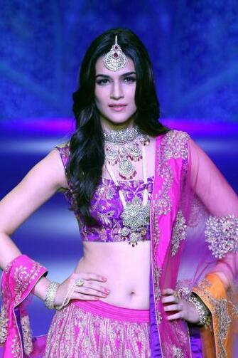 Kriti Sanon HD Wallpaper From Gallsource Diiiii Indian