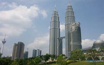 Petronas Towers Wallpaper