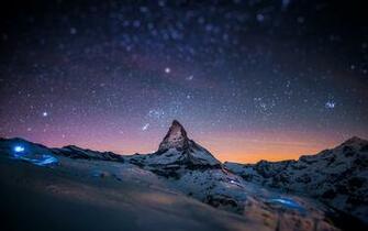 HD Mountains Night Sky Blurred Stars Light Show Wallpaper