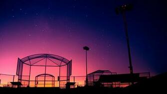 Displaying Image For Cool Softball Field Background