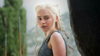 Daenerys Targaryen Season Wallpaper