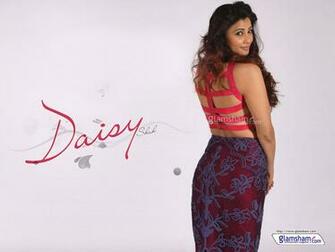 Daisy Shah High Resolution Image Glamsham