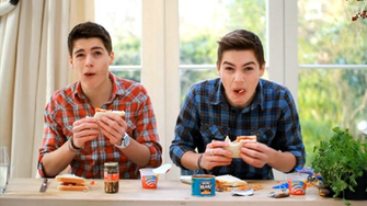 Jack And Finn Eating Jacksgap Wallpaper