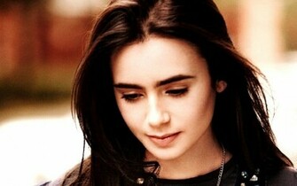 Lily Collins HD Wallpaper