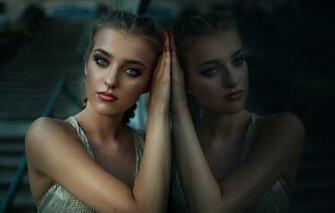 Wallpaper Look Girl Reflection Makeup Braids Rus Janusz