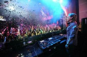 High Resolution Avicii Live On Set Desktop Laptop Ed In