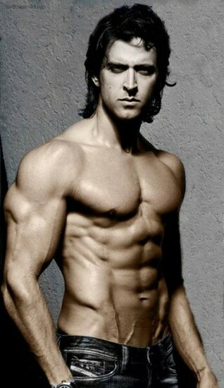 Photos Mohenjo Daro Image Body Shirtless Pics And Wallpaper Revealed