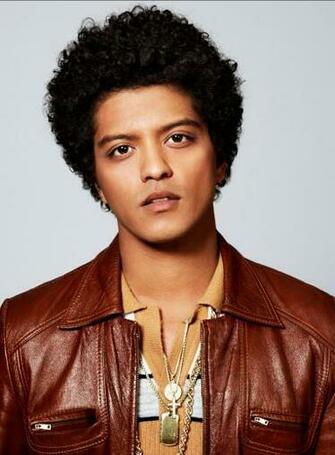 Bruno Mars HD Wallpaper In Singing Time