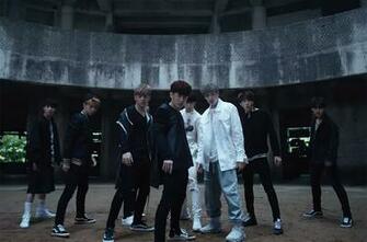 K Pop Artists To Watch In Stray Kids Loona Yg S