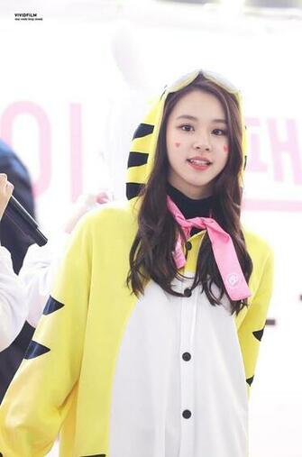 Chaeyoung Desktop Phone Wallpaper Twice T W I C E In