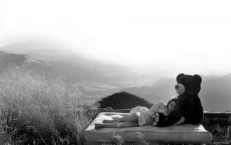 Image Of Lonely Girl FHDq Wallpaper