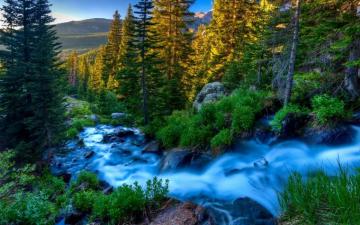 Mountain River Wallpaper