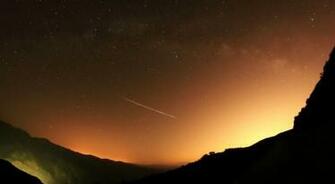Shooting Star Wallpaper