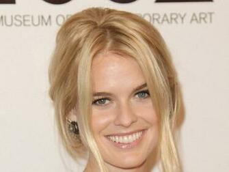 Alice Eve Wallpaper