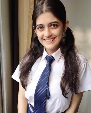 Urvi Singh Actress Wiki Biography Age Movies Image News Bugz