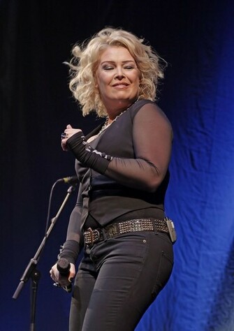 Picture Kim Wilde Performing At Liverpool Echo Arena Pictures