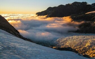 Veil Over New Zealand Mountains Wallpaper Nature