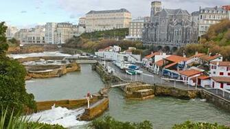 France Buildings River Tide Wallpaper Background 4k Ultra HD