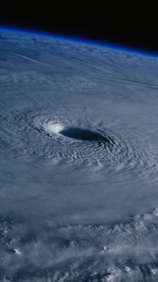 Hurricane Wall Cloud Ljg9vs0bbu3d4w7t Wallpaper