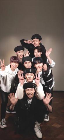 Stray Kids Wallpaper Sun