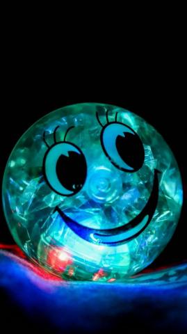 Shinning Ball Wallpaper