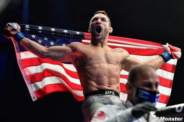 Ufc News Reacts To Khabib S Retirement Oliveira Chandler