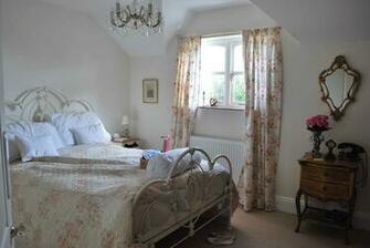 Bedroom In Farrow And Ball