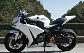 Wallpaper Honda Cbr1000rr White Bike