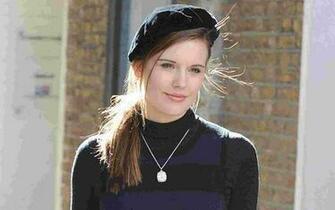 Grace Wallpaper Maggie Celebrities Girls