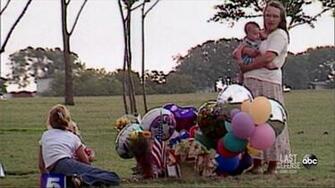 Darlie Routier Seen Celebrating Son S BirtHDay At Grave Part
